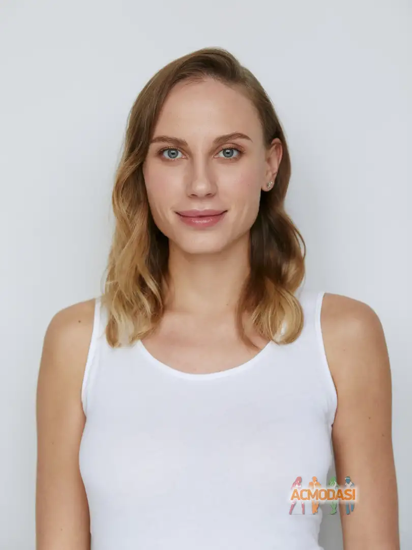 Арина Захарова Эдуардовна фото №1940692. Загружено 06 Ноября 2025