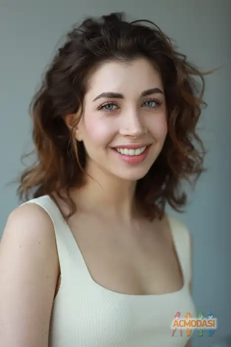 Джулия  Аммади фото №1936659. Загружено 20 Сентября 2025