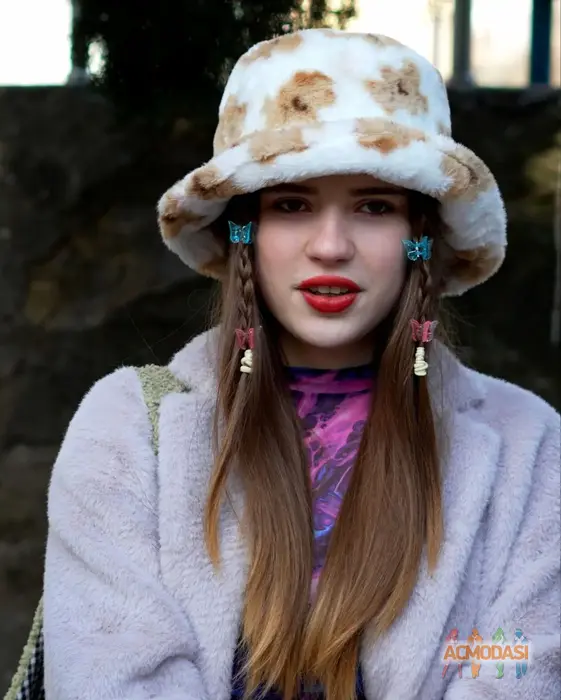 Злата  Семенова фото №1934060. Загружено 13 Августа 2025