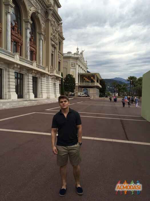 Артем Олегович Захаров фото №923128. Загружено 18 Сентября 2015