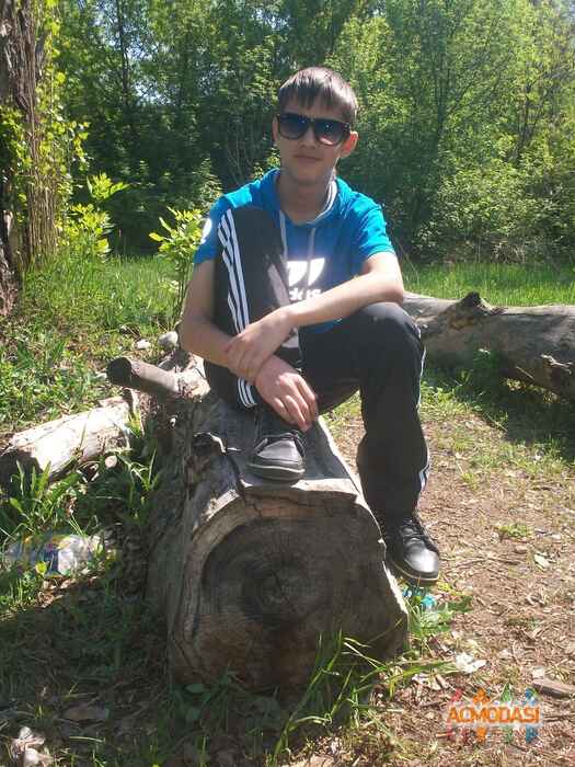 Вова Андреевич Коломоец фото №647455. Загружено 05 Мая 2014