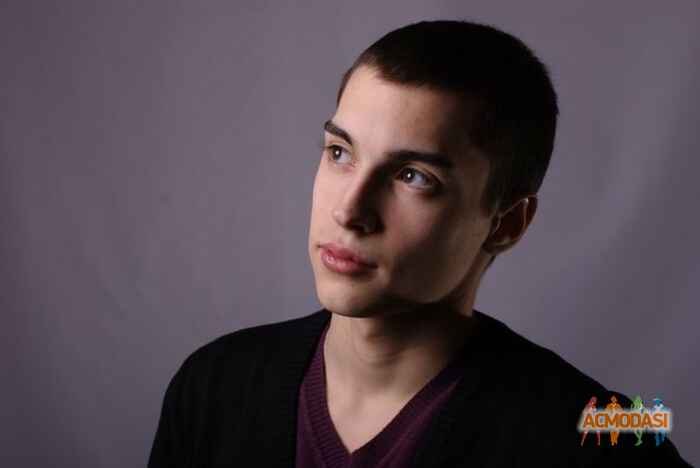 Дмитрий Андреевич Когут фото №183841. Загружено 13 Апреля 2012