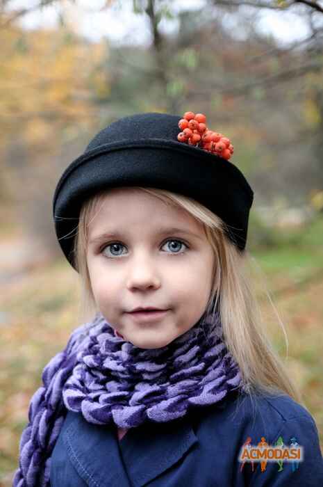 Николь  Кмита фото №54452. Загружено 04 Августа 2011