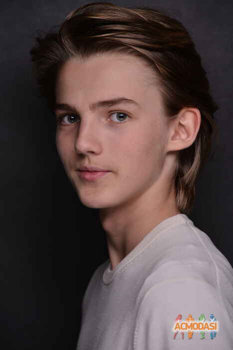 Максим Максимович Фесенко, 20 лет, Актёр, Модель