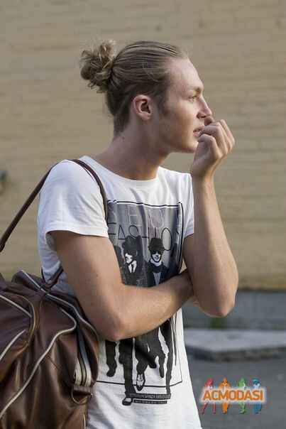 Антон Олегович Ерёмин фото №299183. Загружено 28 Ноября 2012