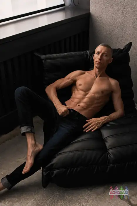 Денис Валерьевич Максимов фото №1939233. Загружено 21 Октября 2025