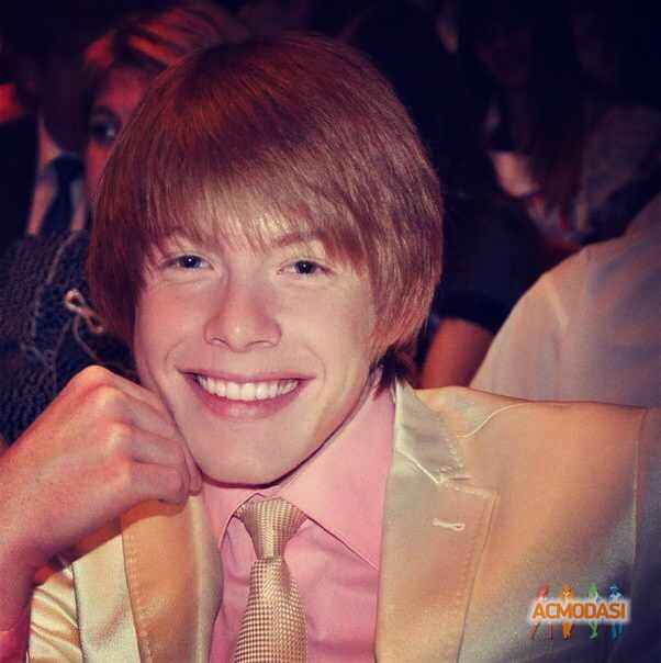 Владислав Игоревич Нартов фото №663039. Загружено 03 Июня 2014