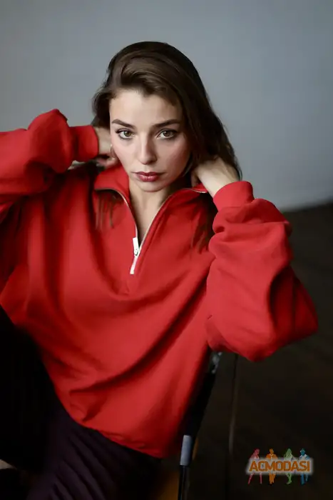 Alina  Talay фото №1941229. Загружено 11 Ноября 2025