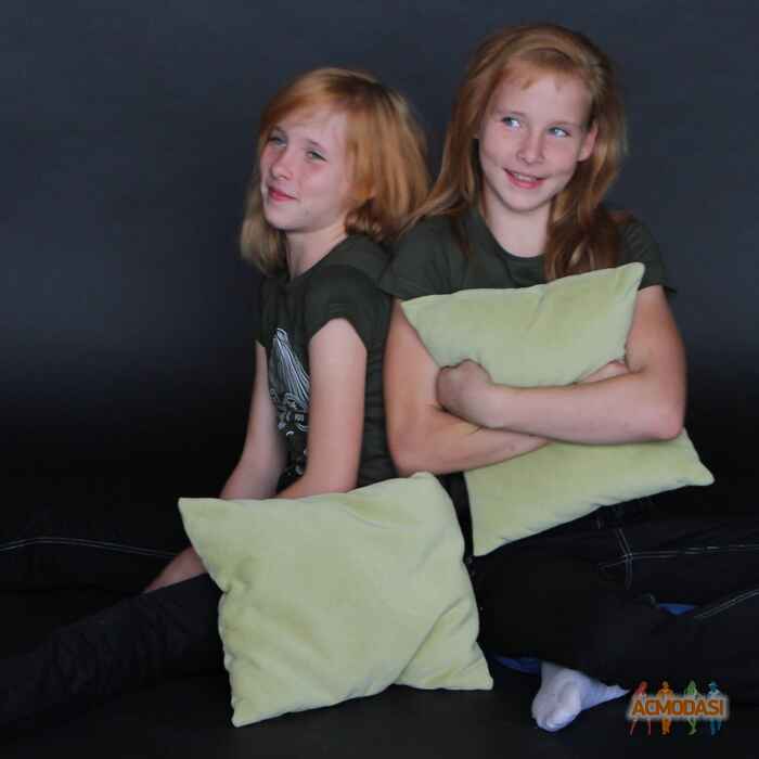 Дарина и Ника  Джигарос фото №1644115. Загружено 05 Октября 2020