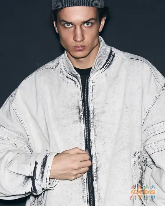 Макс  Клочай фото №1950358. Загружено 10 Апреля 2026