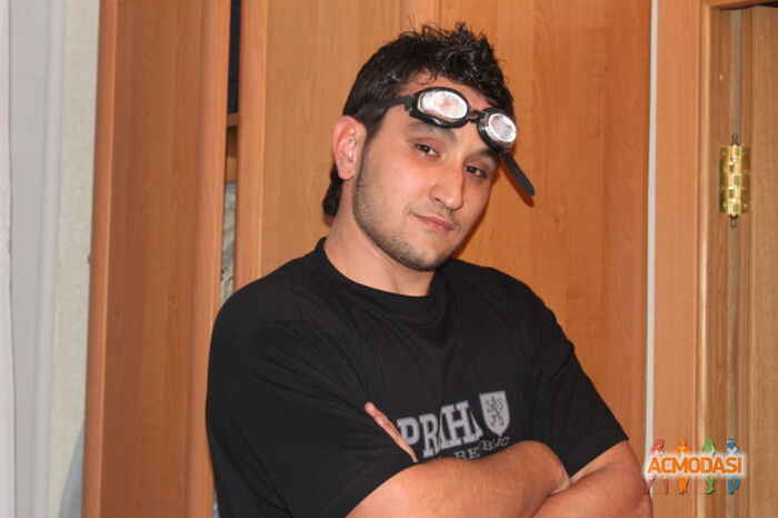 Динис Назирович Исмаков фото №137971. Загружено 26 Января 2012