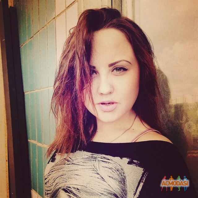 Оля  Мельниченко фото №932666. Загружено 07 Октября 2015