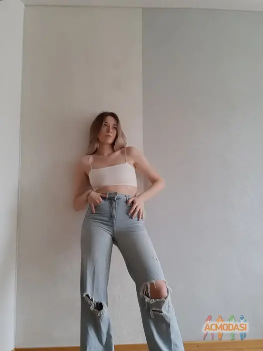 Олеся  Зенина фото №1935169. Загружено 30 Августа 2025