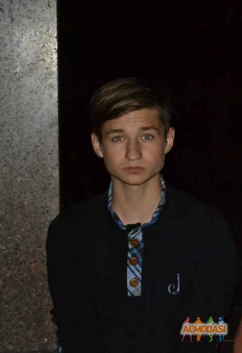 Любчик  Владислав фото №501366. Загружено 30 Сентября 2013