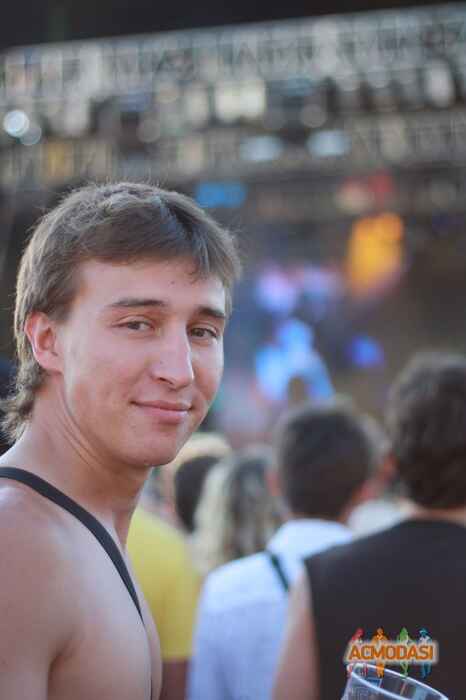 Виктор Викторович Ахадов фото №189035. Загружено 23 Апреля 2012