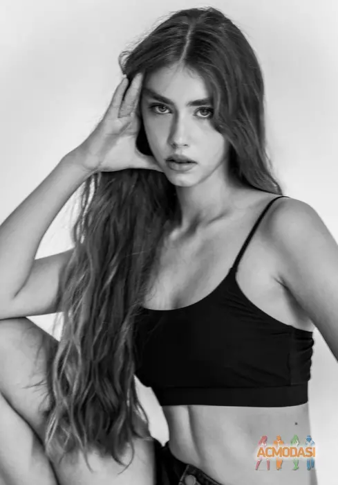 Даниэла  Дикарева фото №1934041. Загружено 13 Августа 2025