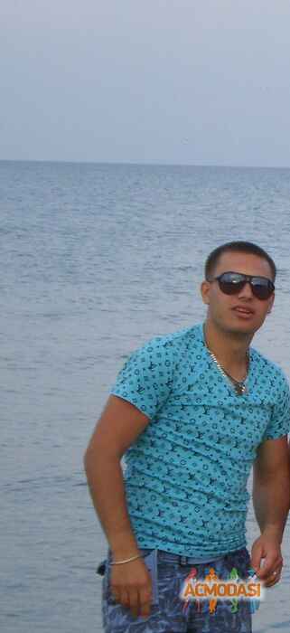 Витя Владимирович Пестру фото №947888. Загружено 31 Октября 2015