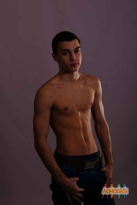 Дмитрий Андреевич Когут фото №183840. Загружено 13 Апреля 2012