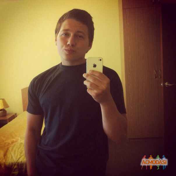 Ваня Николаевич Буланов фото №610056. Загружено 06 Марта 2014