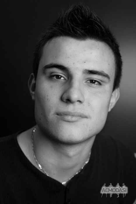 Сабиров Рустам Адилович фото №150563. Загружено 16 Февраля 2012