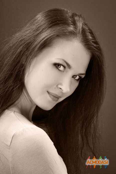 Юлия Юрьевна Горностай фото №320322. Загружено 06 Января 2013