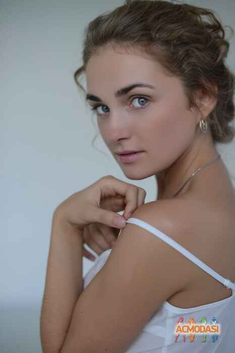 Елена Валерьевна Штарова фото №715412. Загружено 22 Августа 2014
