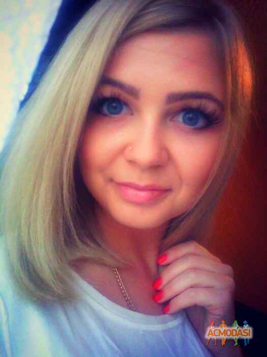 Алина Юрьевна Сарафанова фото №750625. Загружено 11 Октября 2014