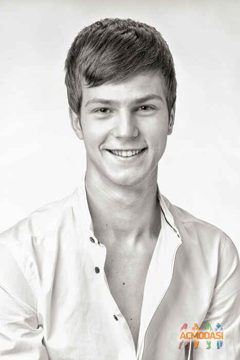 Роберт  Хамитов фото №824128. Загружено 18 Февраля 2015