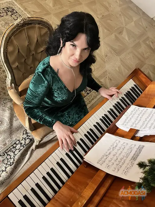 Елена  Кобец фото №1929607. Загружено 20 Июня 2025