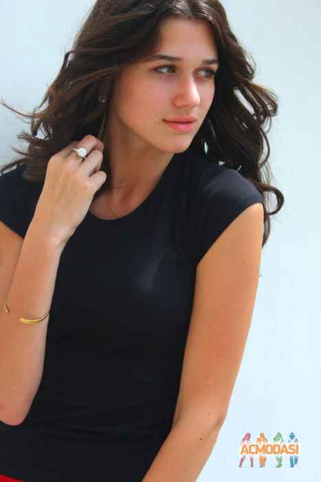 Nicole   фото №671659. Загружено 16 Июня 2014