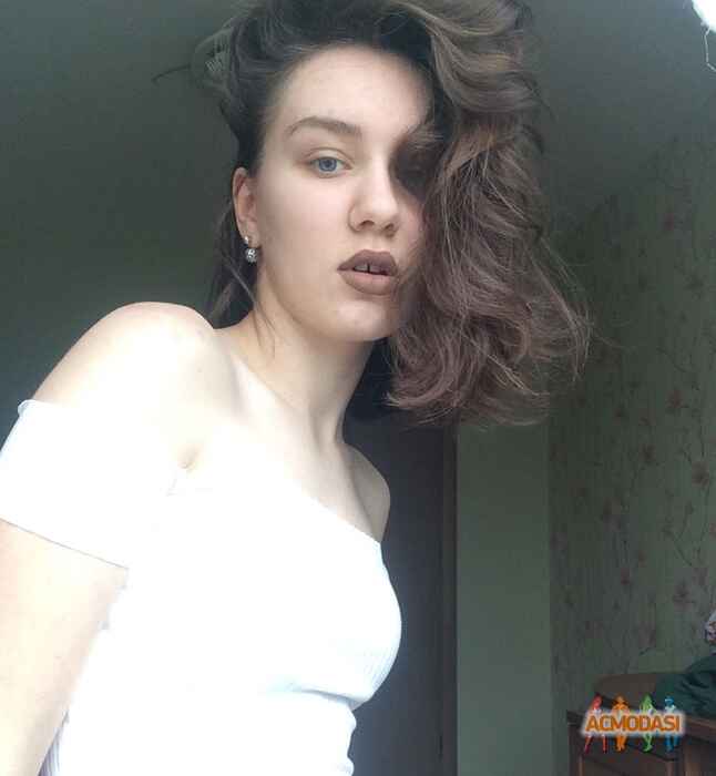 Юлия Александровна Ларина фото №1208633. Загружено 01 Августа 2017