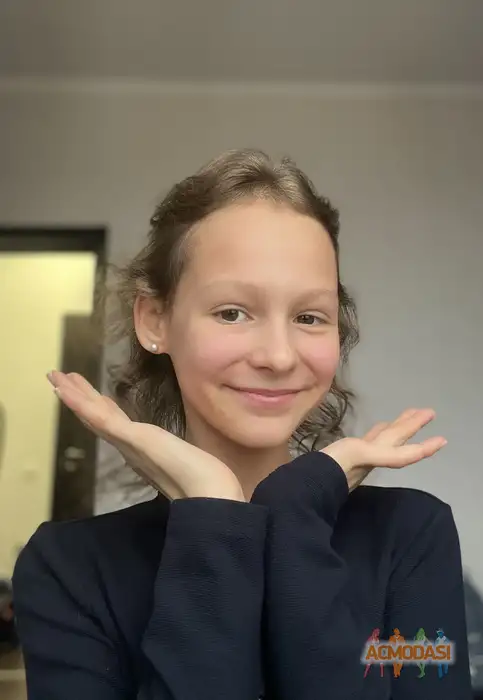 Алина  Ротарь фото №1938037. Загружено 05 Октября 2025