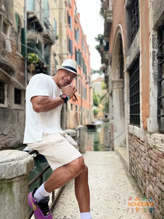 Дэвид  Ван-Ли фото №1932325. Загружено 25 Июля 2025