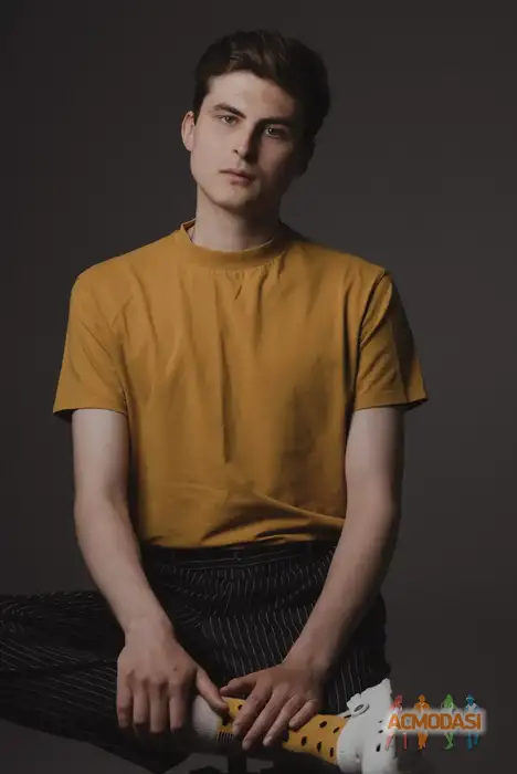 Владислав  Нурисламов фото №1939084. Загружено 19 Октября 2025