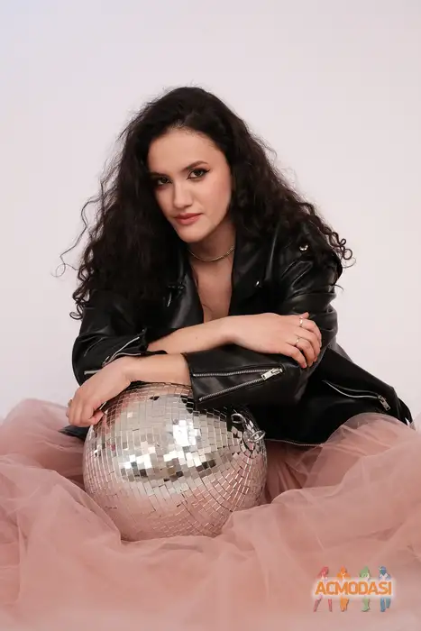 Райхан  Бурганова фото №1943897. Загружено 18 Декабря 2025