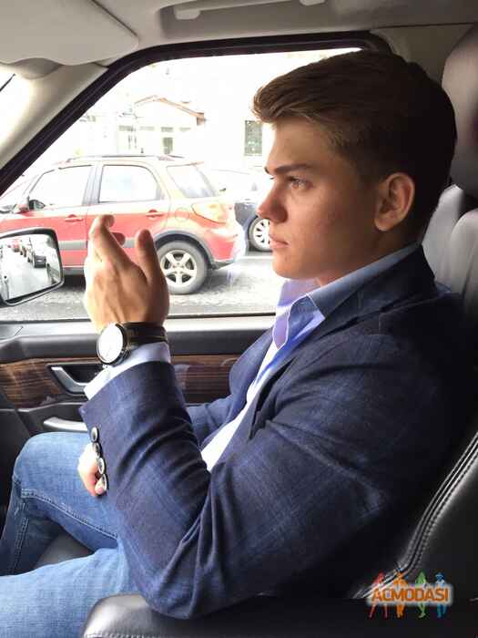 Артем Олегович Захаров фото №923126. Загружено 18 Сентября 2015