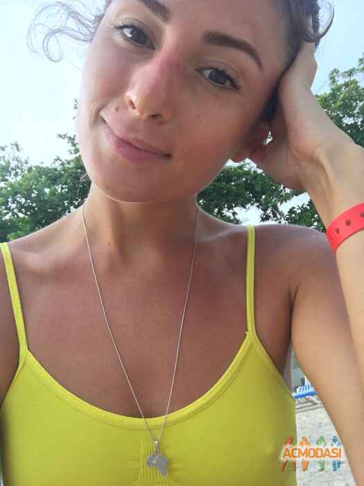 Amina   фото №1391854. Загружено 09 Ноября 2018
