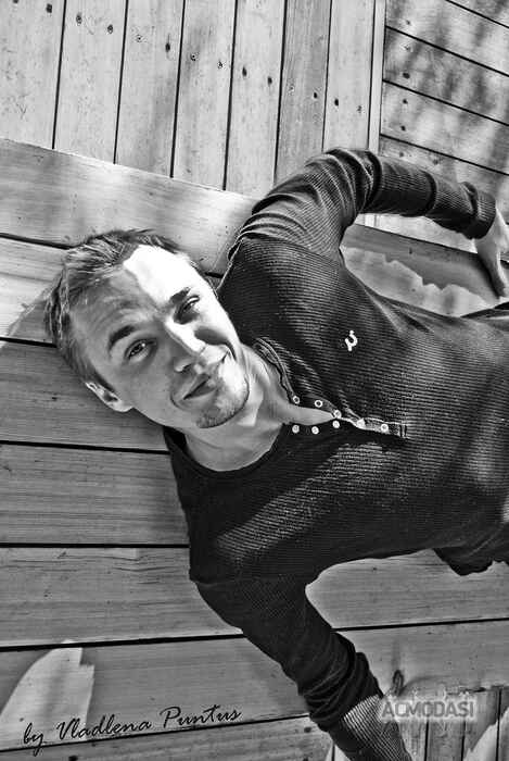 Артем Михайлович Суздальцев фото №605291. Загружено 27 Февраля 2014