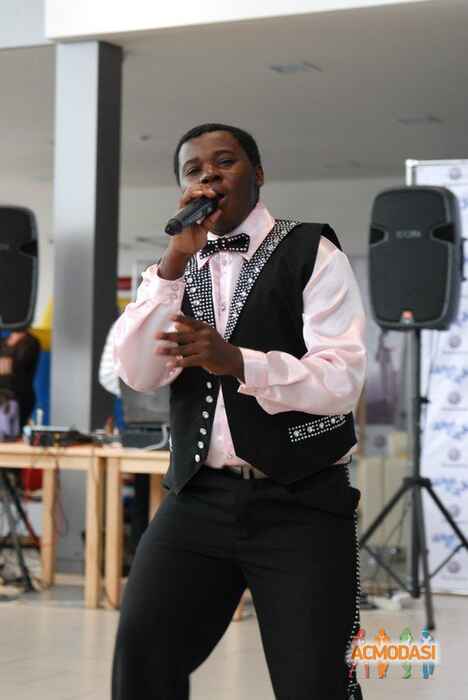 Джуниор Муанда Ндембе фото №812575. Загружено 01 Февраля 2015