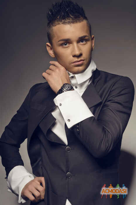 Олег  Романович фото №146098. Загружено 09 Февраля 2012