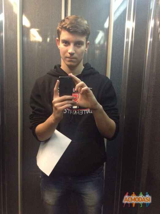 Евгений  Олегович фото №536383. Загружено 20 Ноября 2013