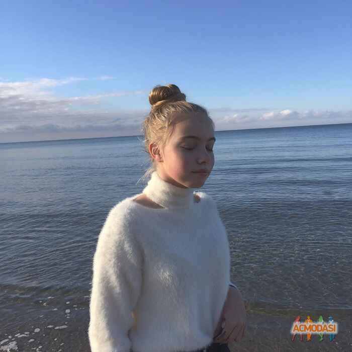 Валерия Денисовна Зяблова фото №1478342. Загружено 27 Июня 2019