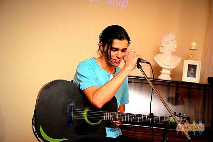 Рома  Маяк фото №839270. Загружено 25 Марта 2015