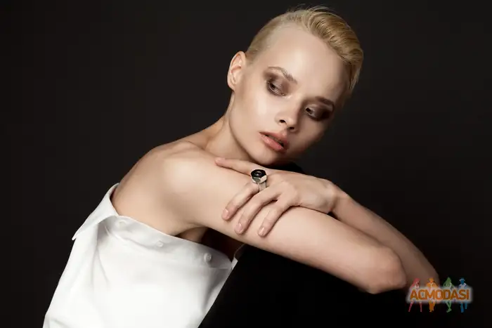 Mars  Mo фото №1945139. Загружено 10 Января 2026