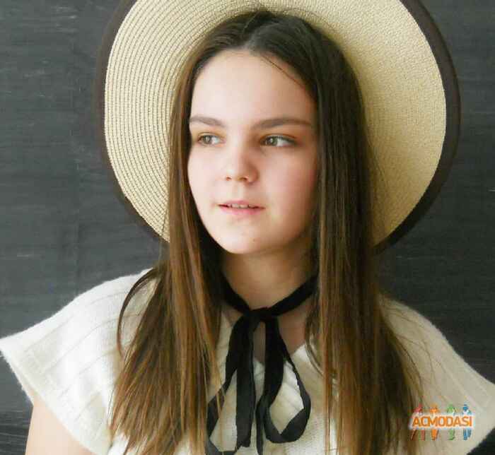 Полина Евгеньевна Захарова фото №1355442. Загружено 07 Августа 2018