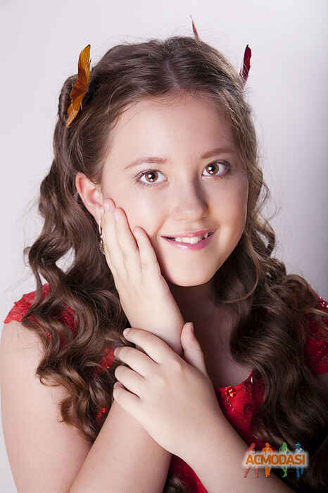 Ксения Константиновна Гожа фото №431840. Загружено 20 Июня 2013