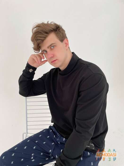 Антон   фото №1800761. Загружено 11 Июня 2022