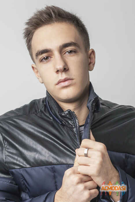 Ден Дмитриевич Коровайчиков фото №1444788. Загружено 08 Апреля 2019