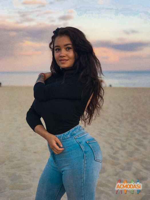 Алина Владмировна Ломакина фото №1605027. Загружено 01 Июня 2020