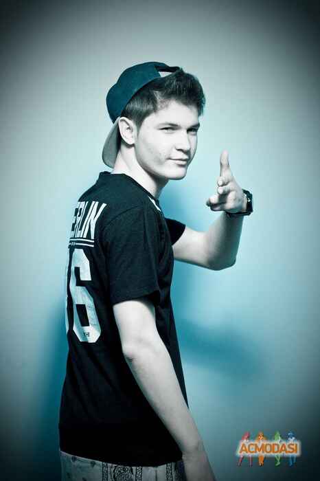 Эмир Изетович Арпиев фото №1166435. Загружено 07 Апреля 2017